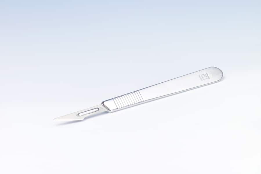 Scalpel handle with 1 blade
